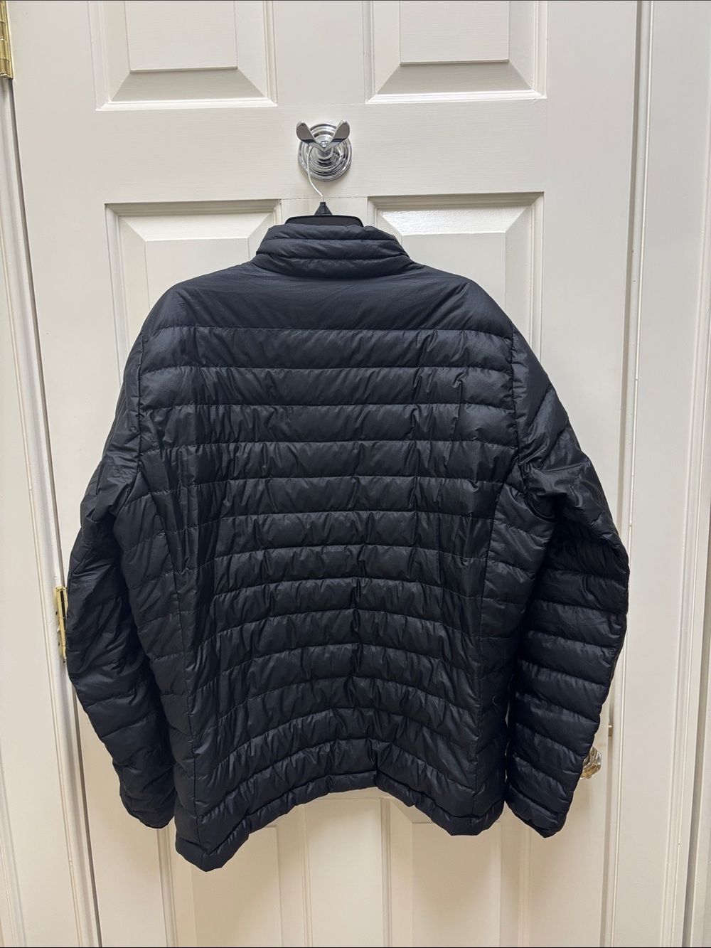 NWOT Patagonia Black Men's Down Sweater Jacket — Quilted Puffer - Picture 3 of 4